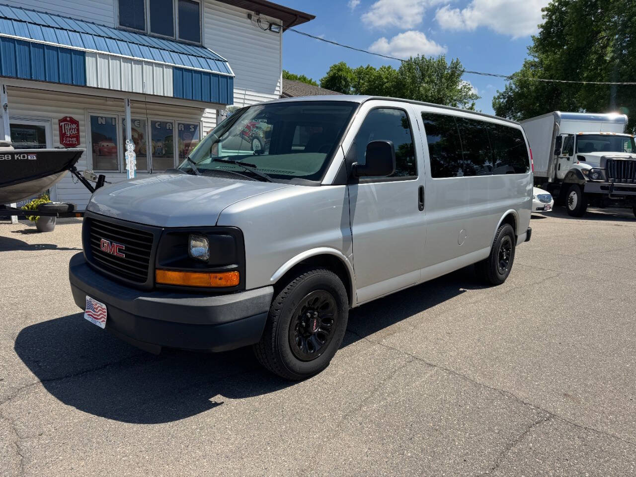 Used 2012 GMC Savana 1500 LS w/ Power Package AWD/4WD image 2