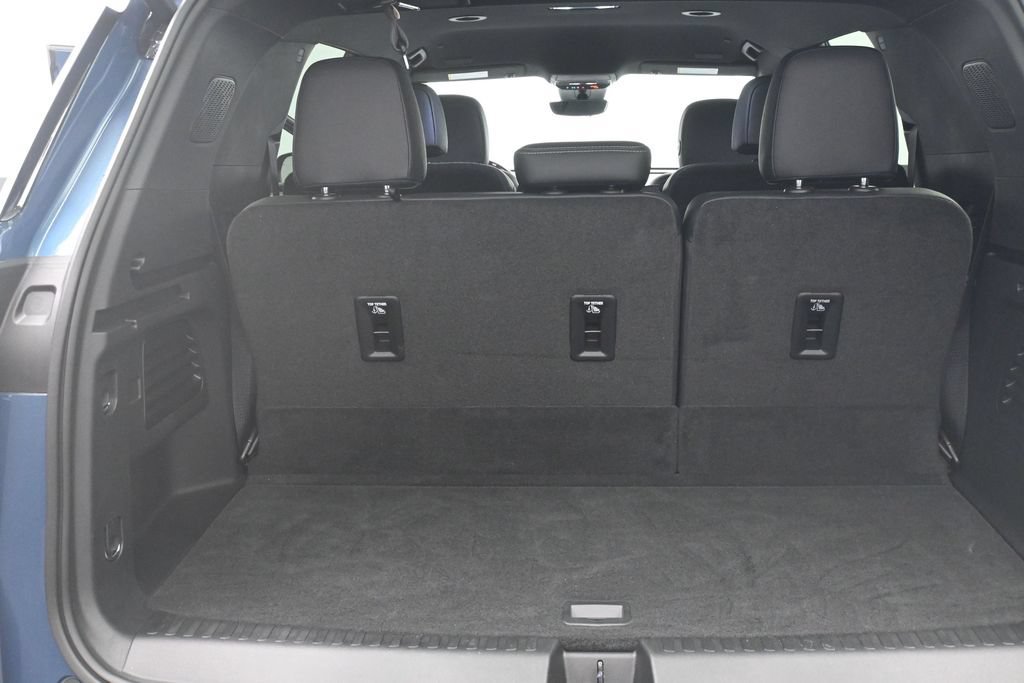Used 2026 Chevrolet Traverse High Country AWD/4WD image 15