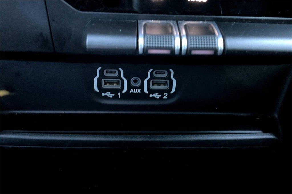 Used 2019 RAM 1500 Rebel image 33