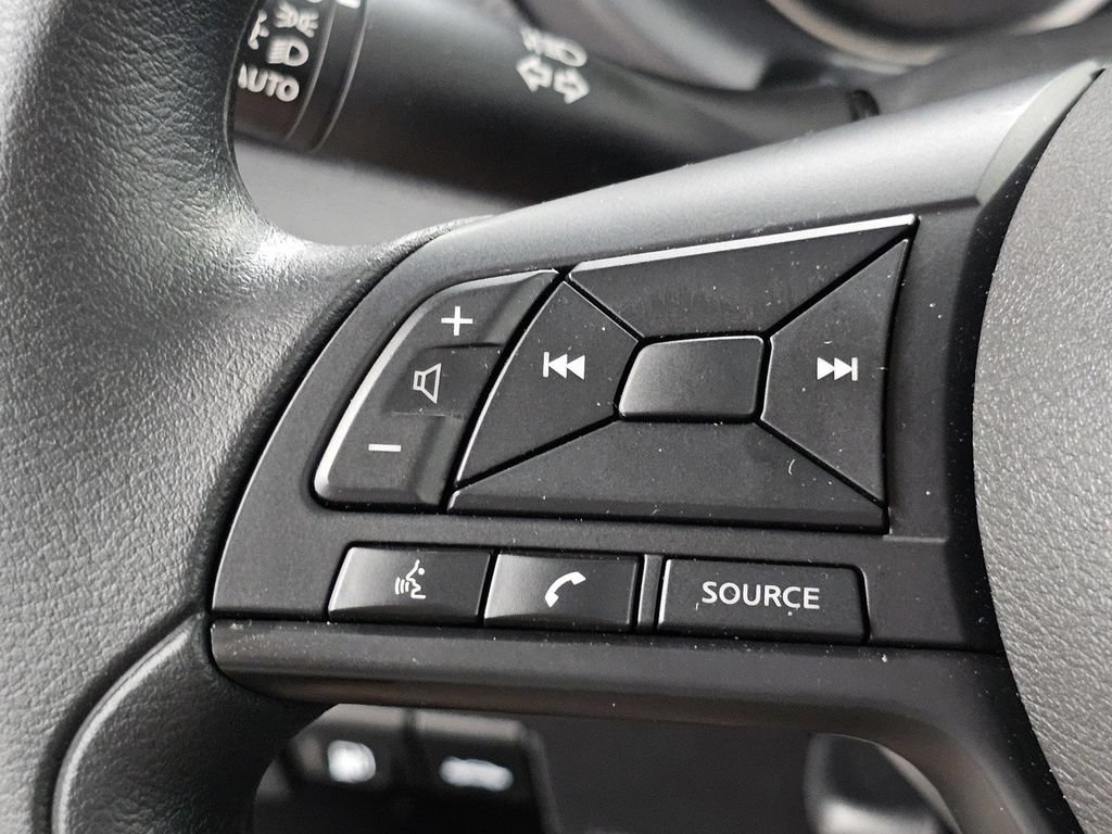 Used 2025 Nissan Kicks Play S FWD image 27
