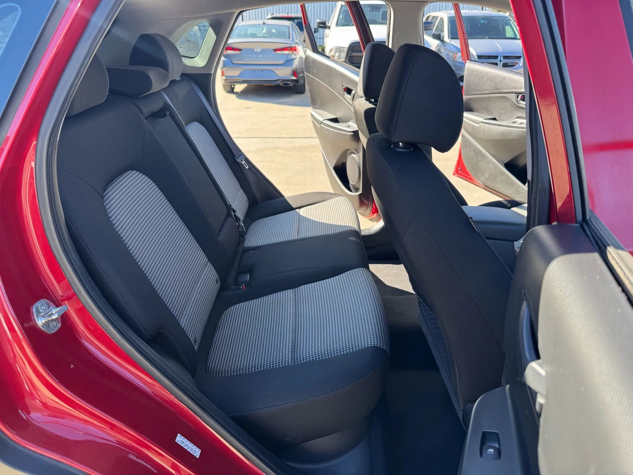 Used 2019 Hyundai Kona SE image 32