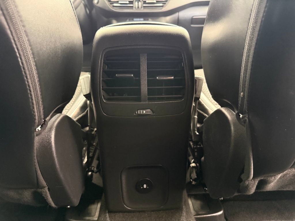 Used 2025 Ford Escape ST-Line Select AWD/4WD image 29