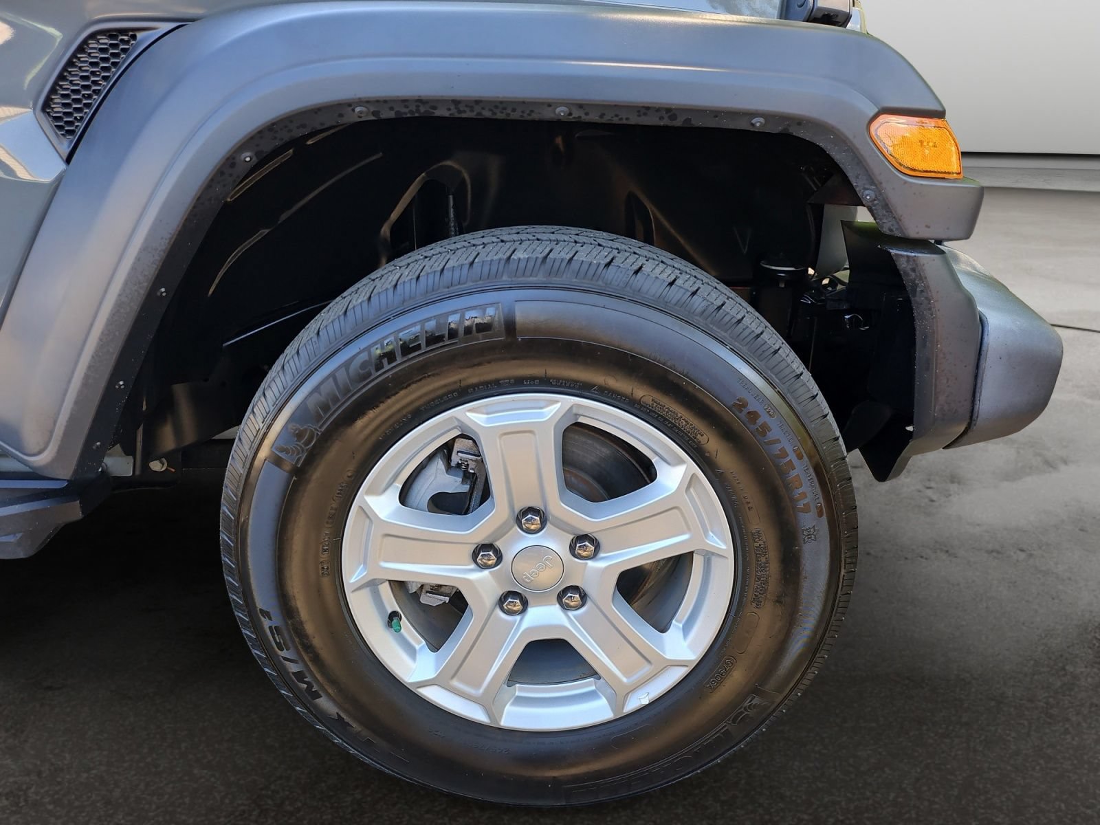 Used 2018 Jeep Wrangler Unlimited Sport S AWD/4WD image 39