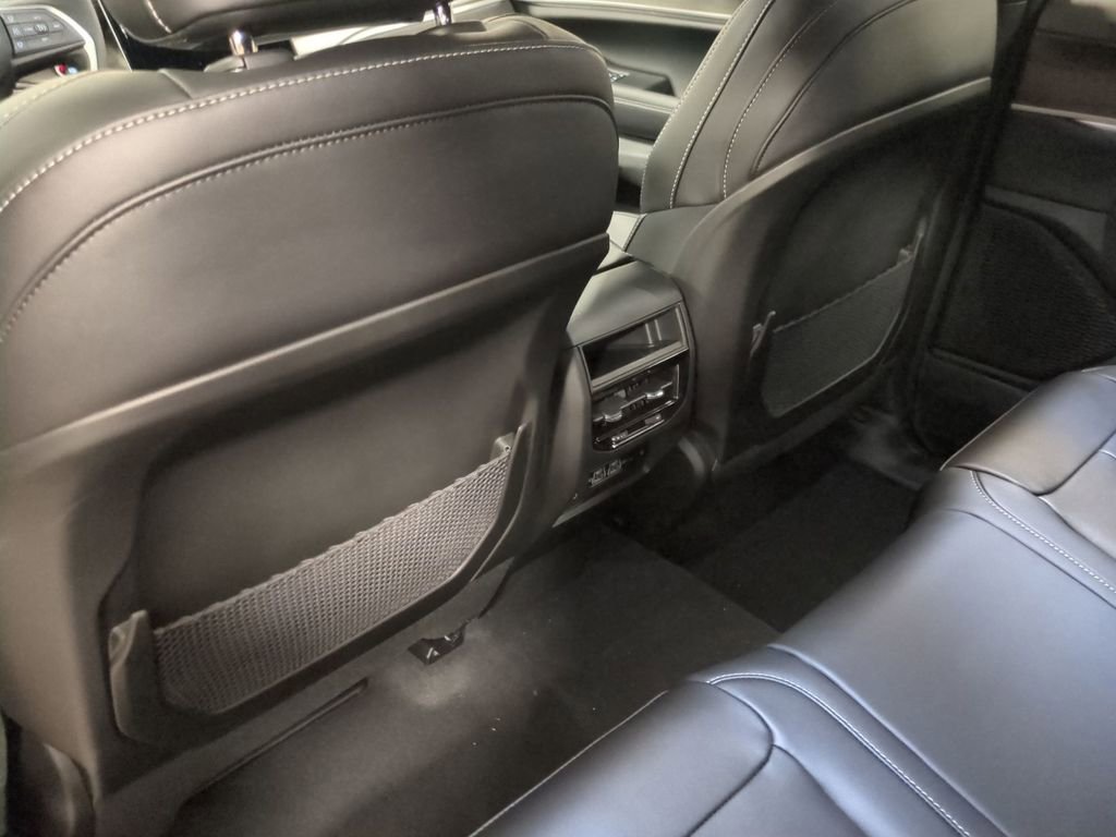 New 2025 Jeep Grand Cherokee Limited w/ Trailer Tow Package image 18