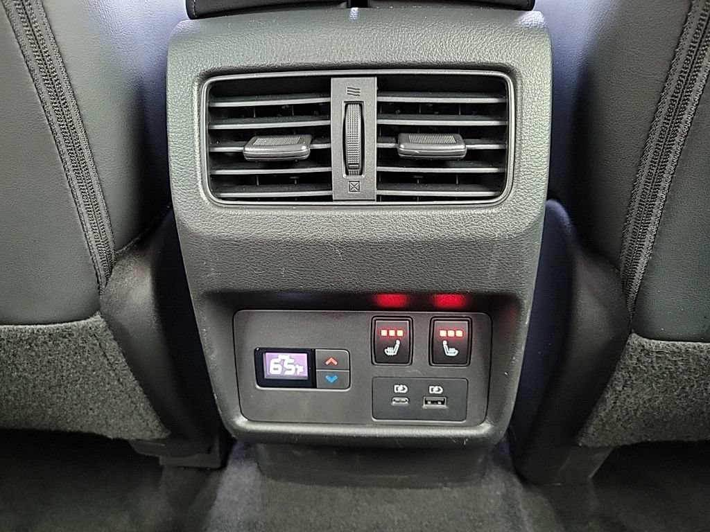 Used 2023 Nissan Rogue Platinum w/ Platinum Premium Package AWD/4WD image 23