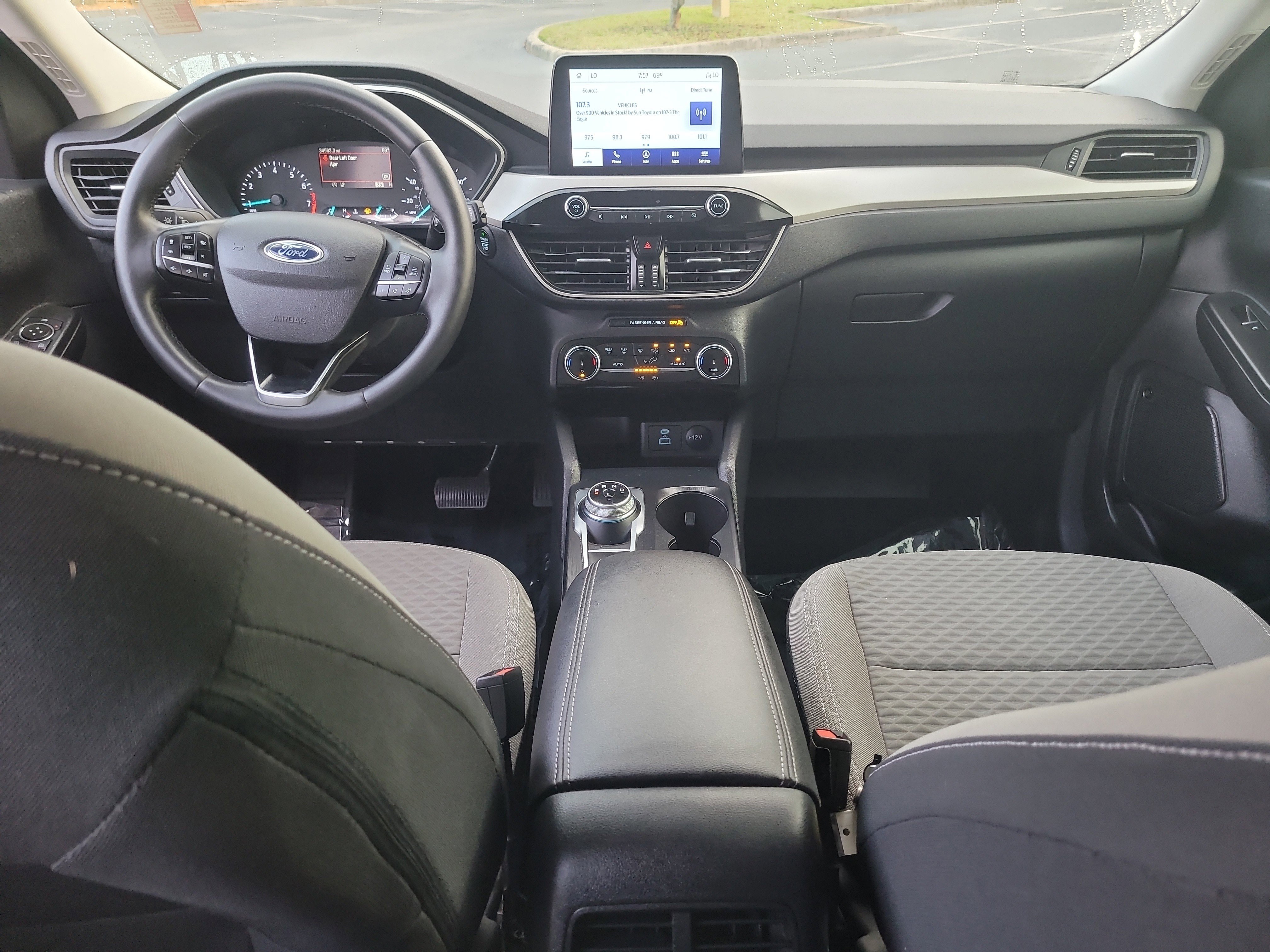 Used 2022 Ford Escape SE w/ SE Sport Appearance Package FWD image 16