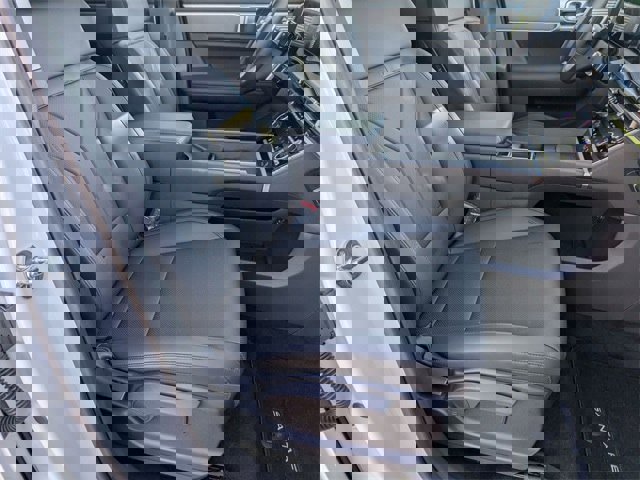 Certified 2025 Hyundai Santa Fe SEL image 18