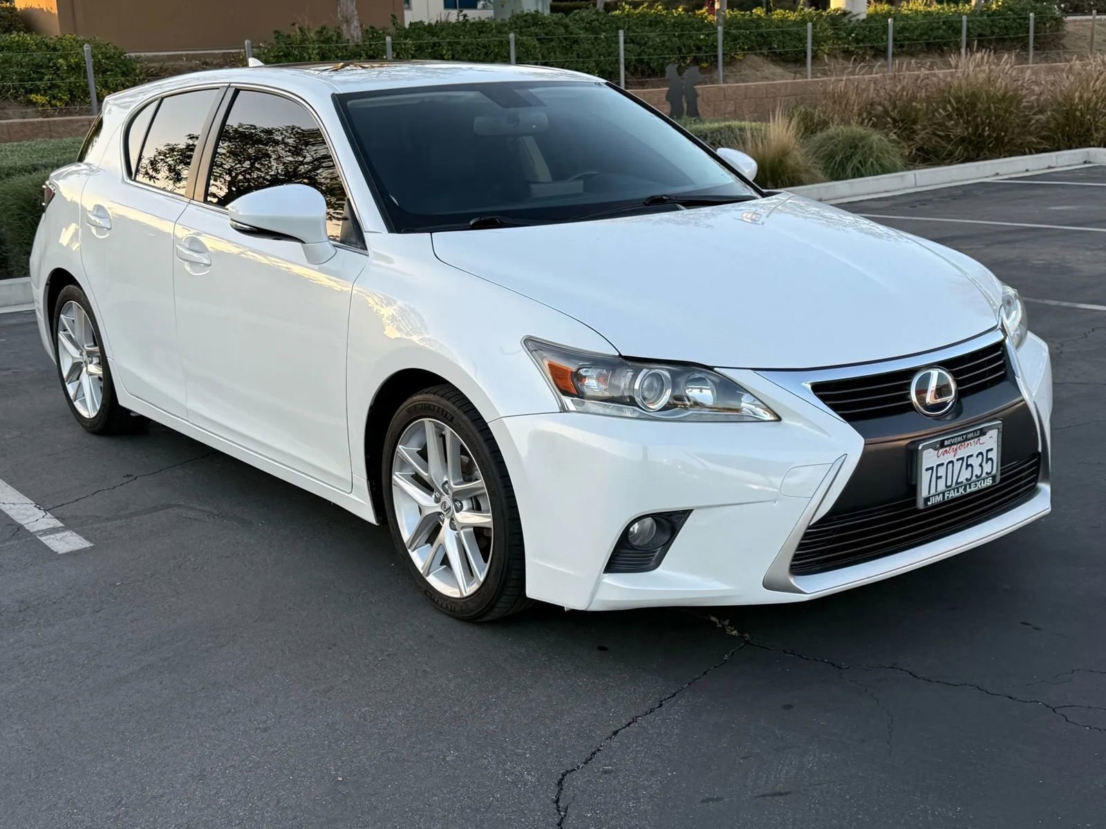Used 2014 Lexus CT 200h Premium image 3