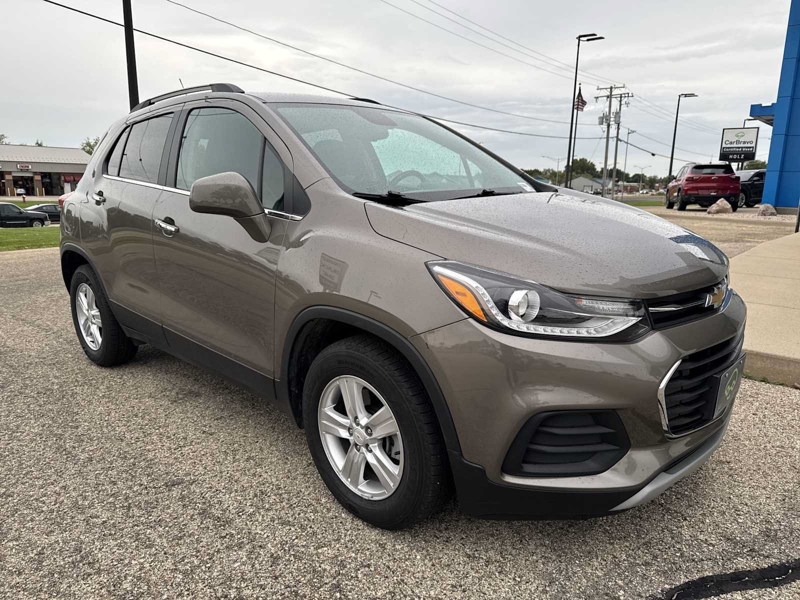 Certified 2020 Chevrolet Trax LT w/ LT Convenience Package FWD image 28
