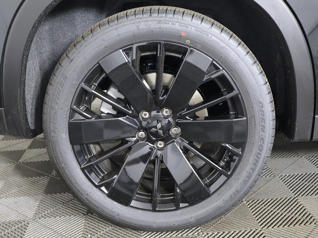 New 2026 Mitsubishi Outlander LE FWD image 20