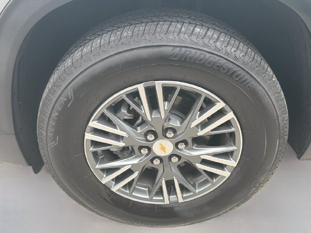 Used 2026 Chevrolet Traverse LT FWD image 33