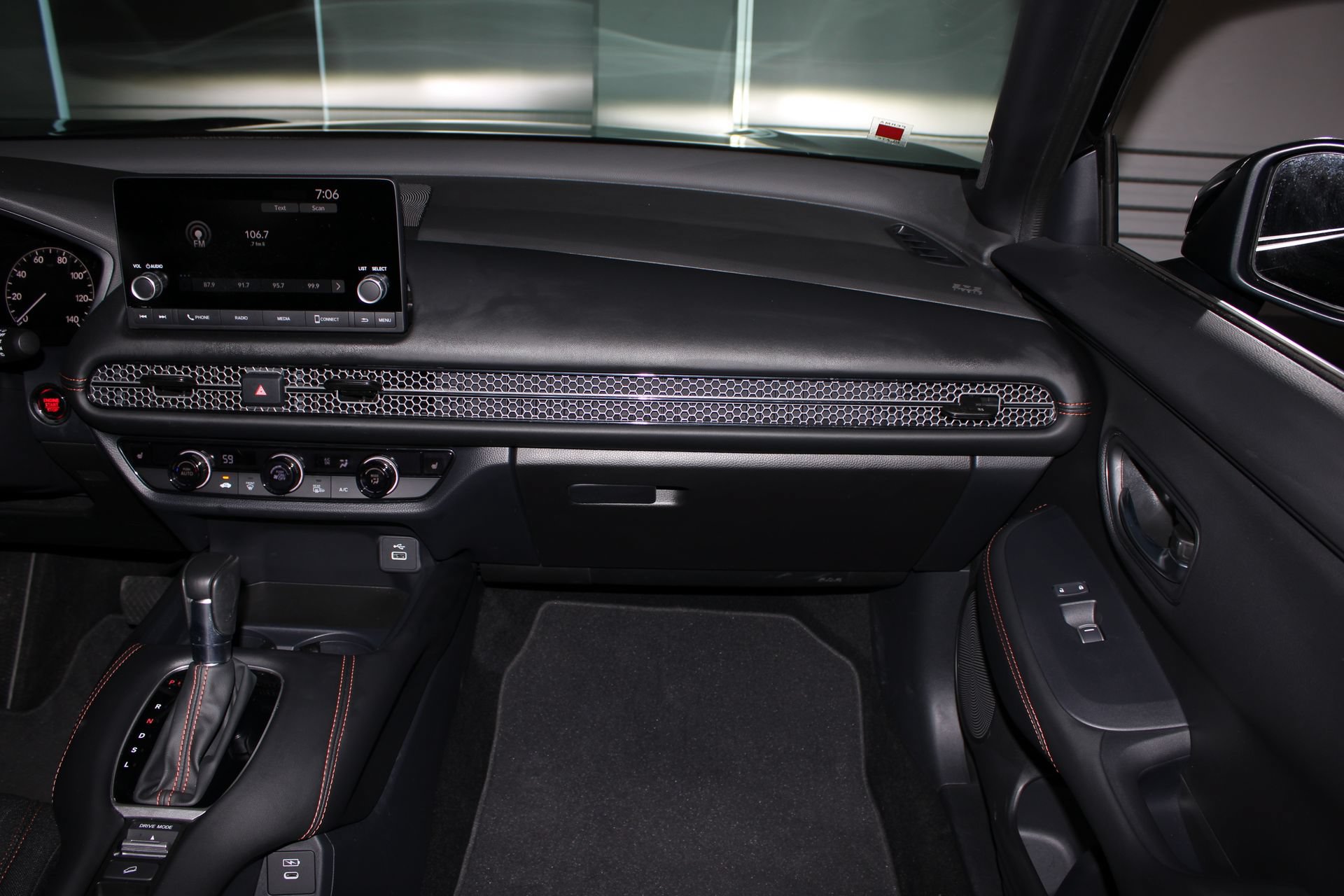 Used 2025 Honda HR-V Sport image 23