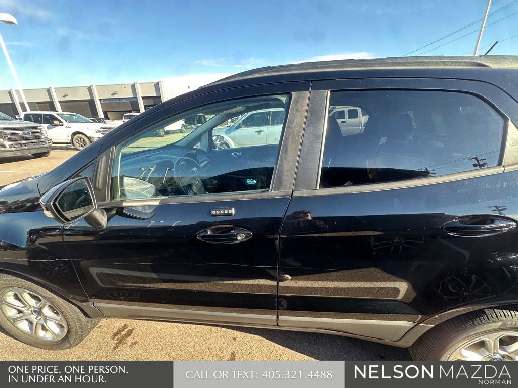 Used 2019 Ford EcoSport SE w/ SE Convenience Package image 5