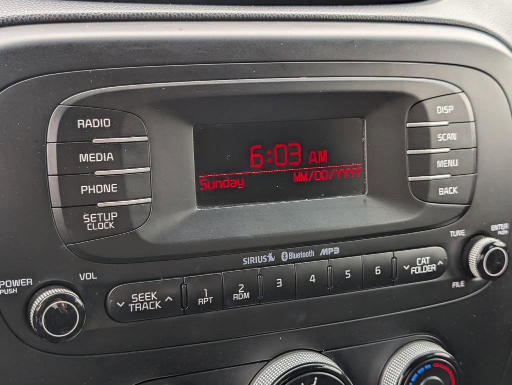 Used 2014 Kia Soul + FWD image 26