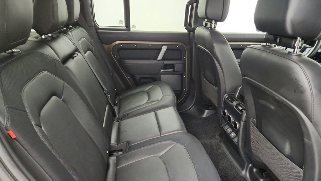 Used 2024 Land Rover Defender 110 X-Dynamic SE image 23