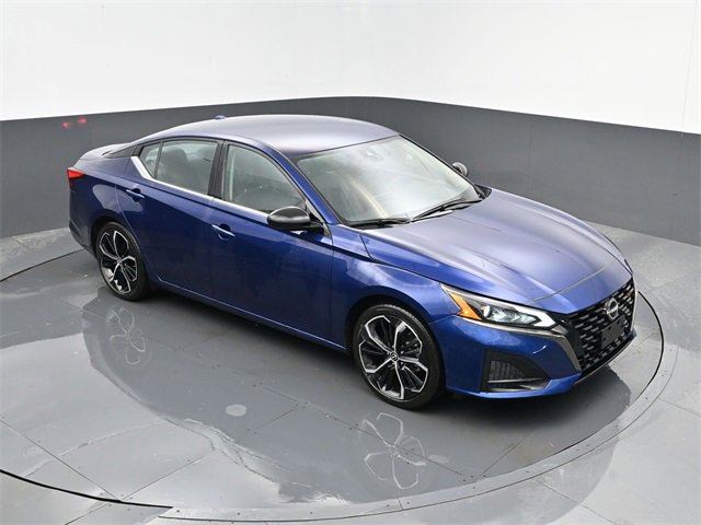 Used 2024 Nissan Altima 2.5 SR image 18