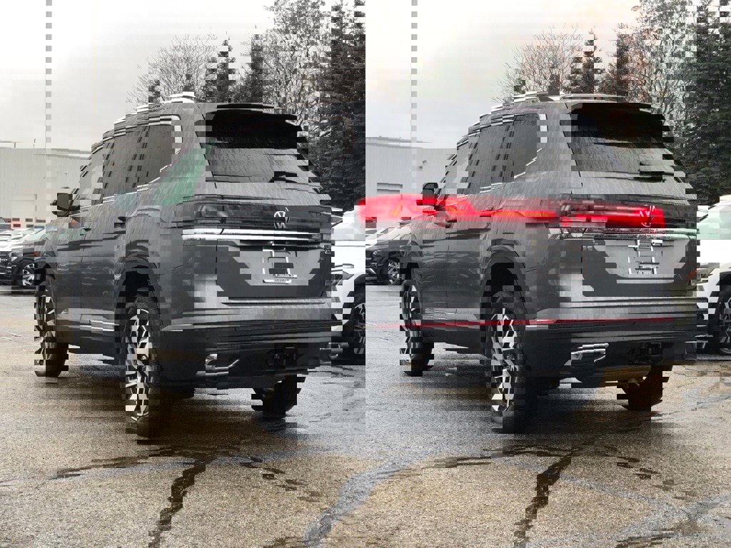 Used 2025 Volkswagen Atlas SEL image 5