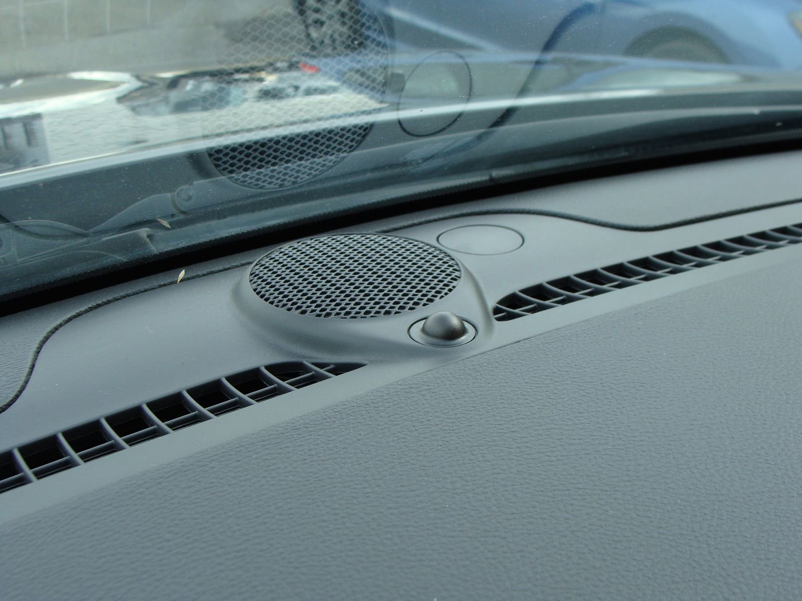 Used 2015 Jeep Grand Cherokee Limited w/ Luxury Group II image 35