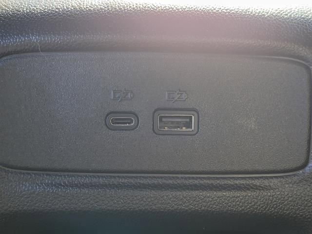 Used 2024 Chevrolet Trax RS image 13