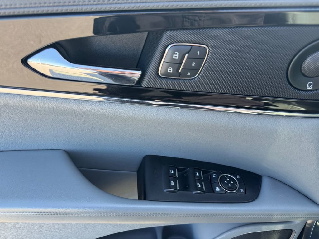 Used 2021 Lincoln Nautilus Reserve image 20