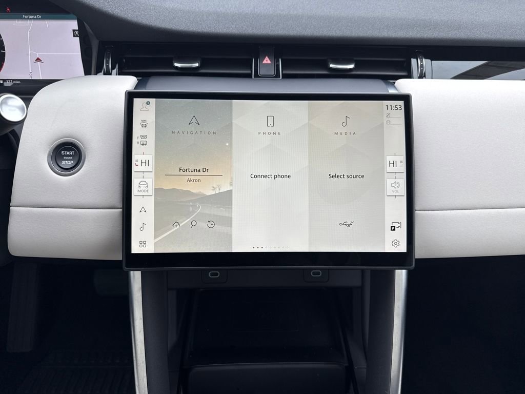 Used 2024 Land Rover Discovery Sport S image 24