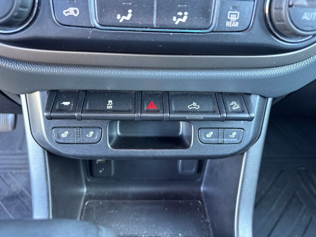 Used 2016 Chevrolet Colorado Z71 AWD/4WD image 24