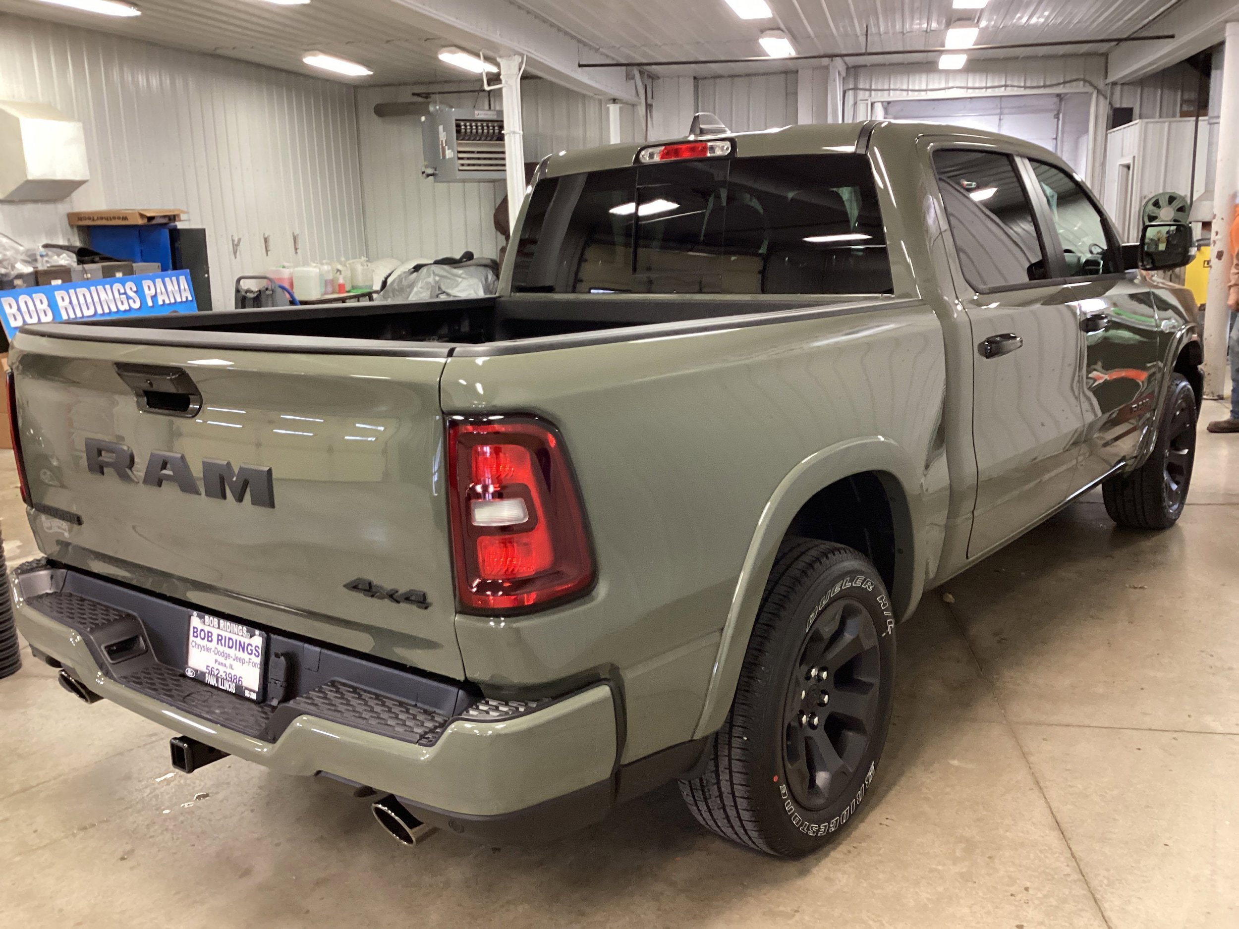 New 2026 RAM 1500 4x4 Crew Cab image 7