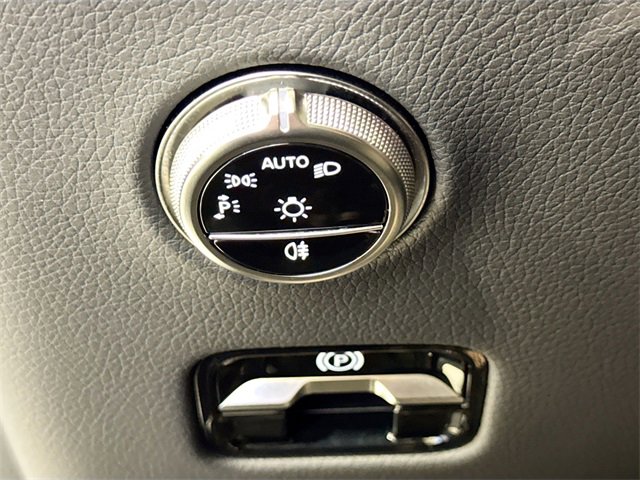 Certified 2025 Mercedes-Benz GLC 300 4MATIC image 10