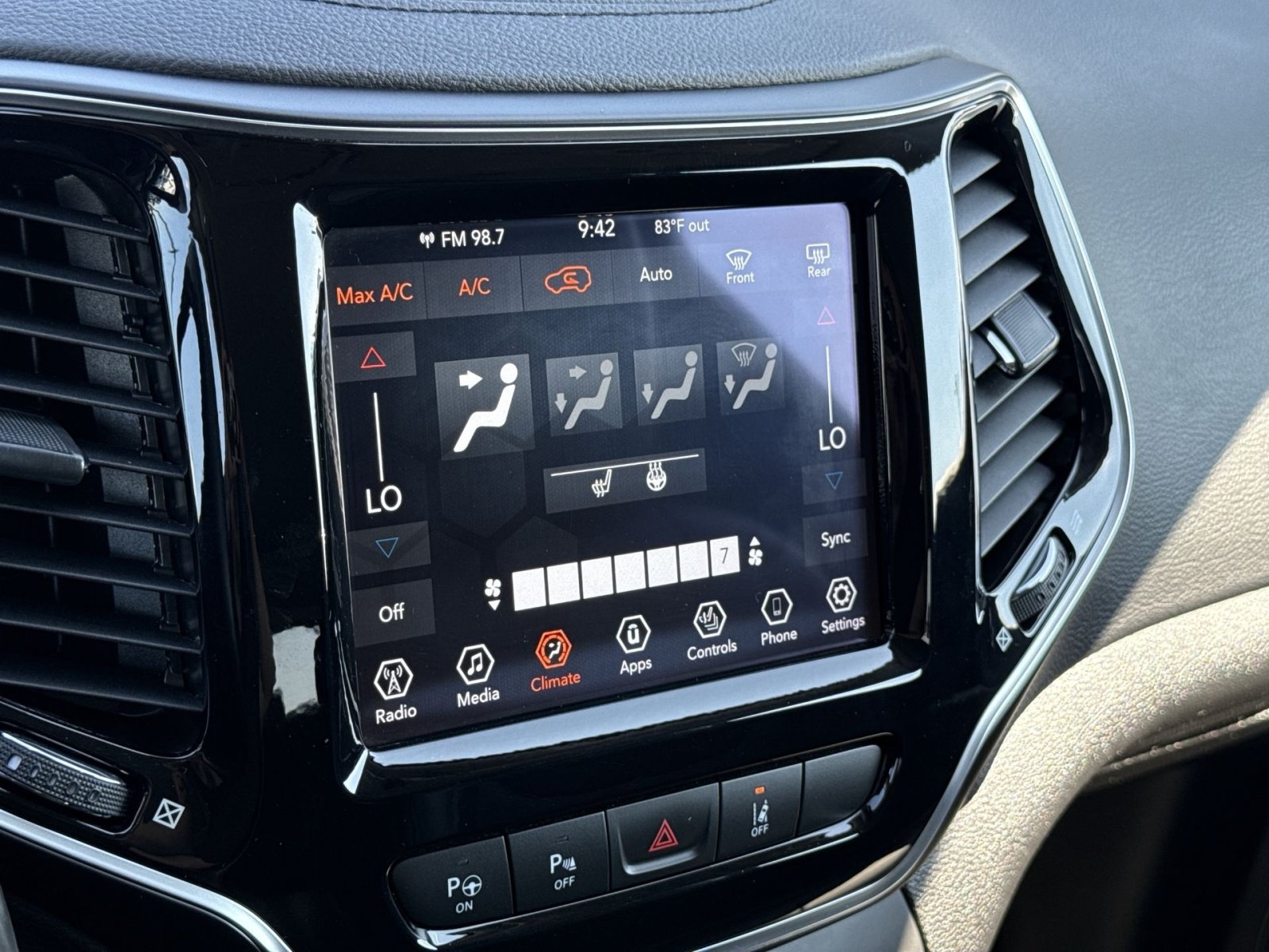 Used 2021 Jeep Cherokee Limited AWD/4WD image 20