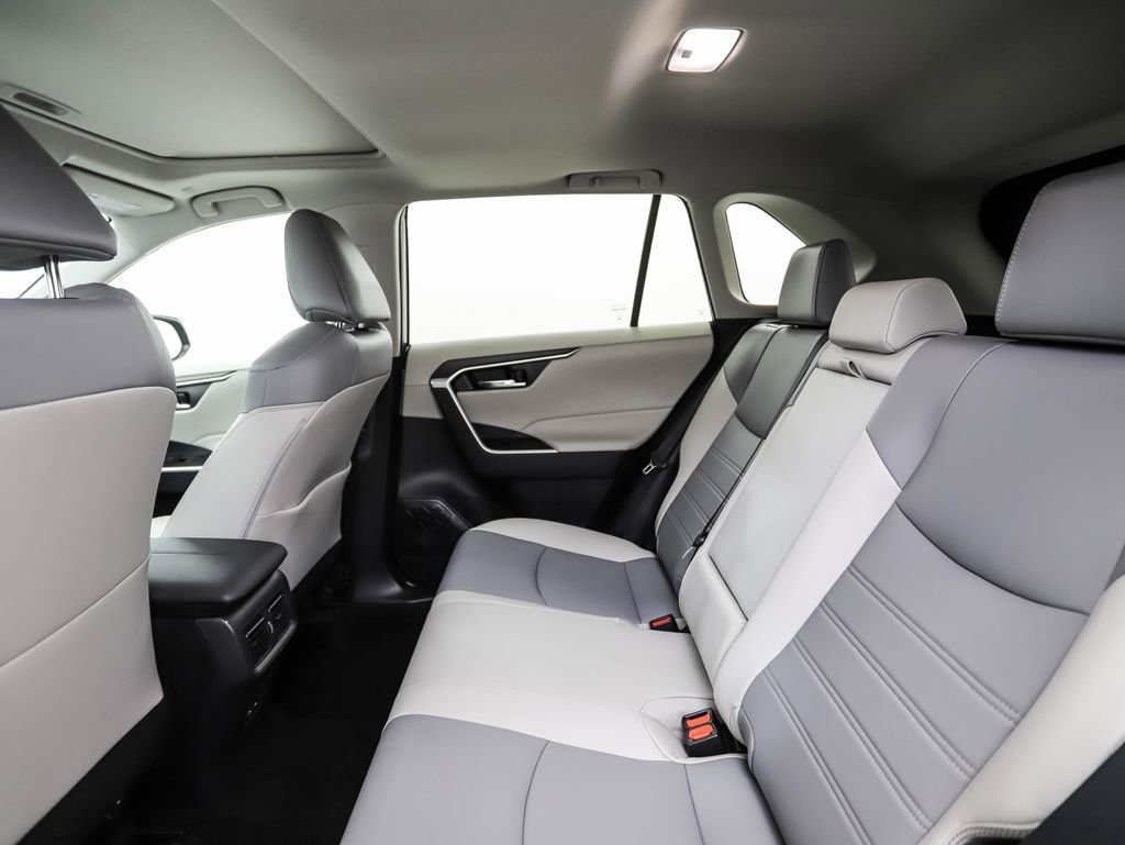 Used 2023 Toyota RAV4 XLE Premium image 20