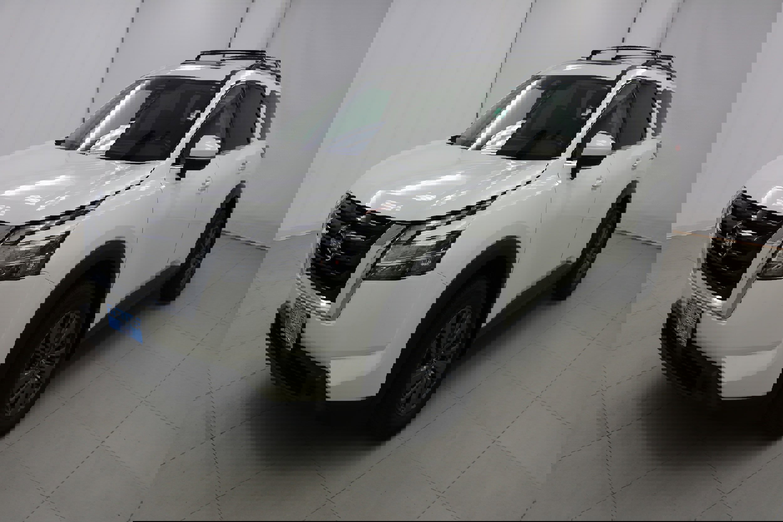 Used 2022 Nissan Pathfinder SV w/ SV Premium Package