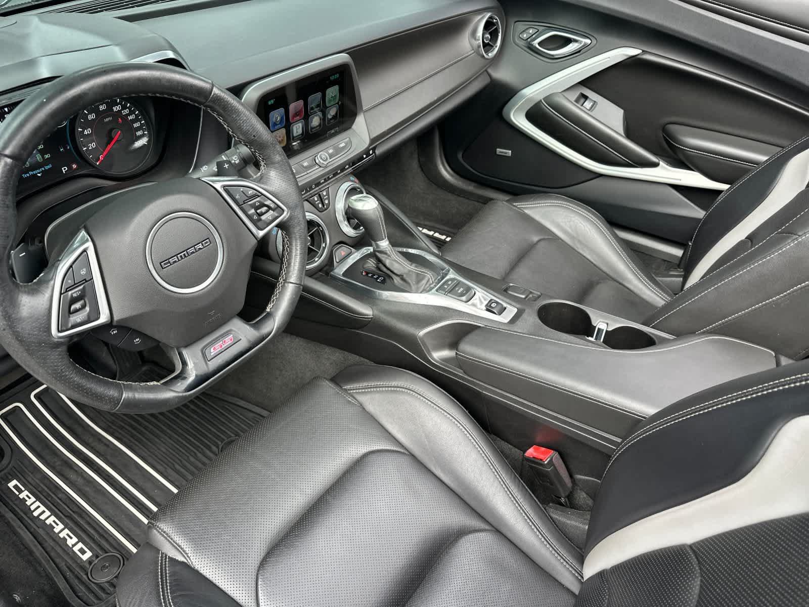 Used 2016 Chevrolet Camaro SS RWD image 14