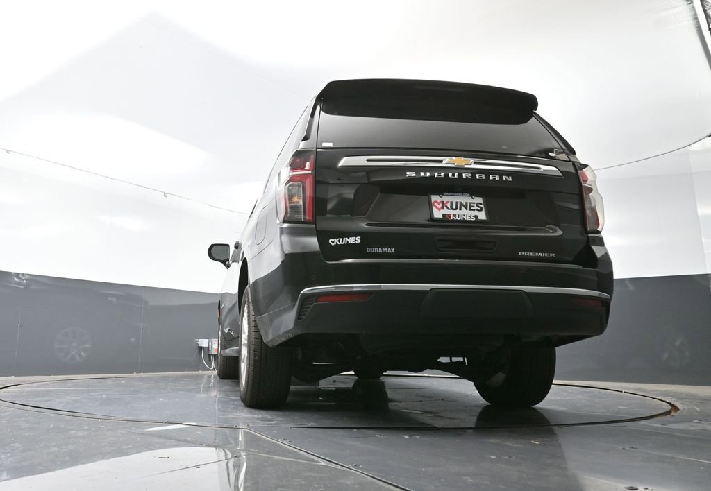 Used 2024 Chevrolet Suburban Premier image 58