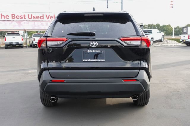 Used 2022 Toyota RAV4 XLE image 9