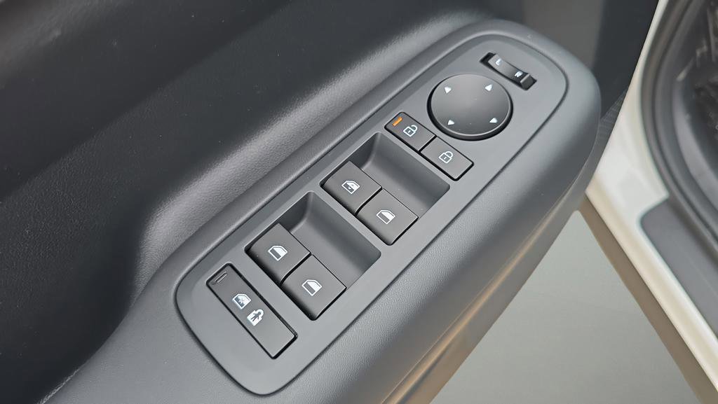 New 2026 Hyundai Santa Fe SE FWD image 15