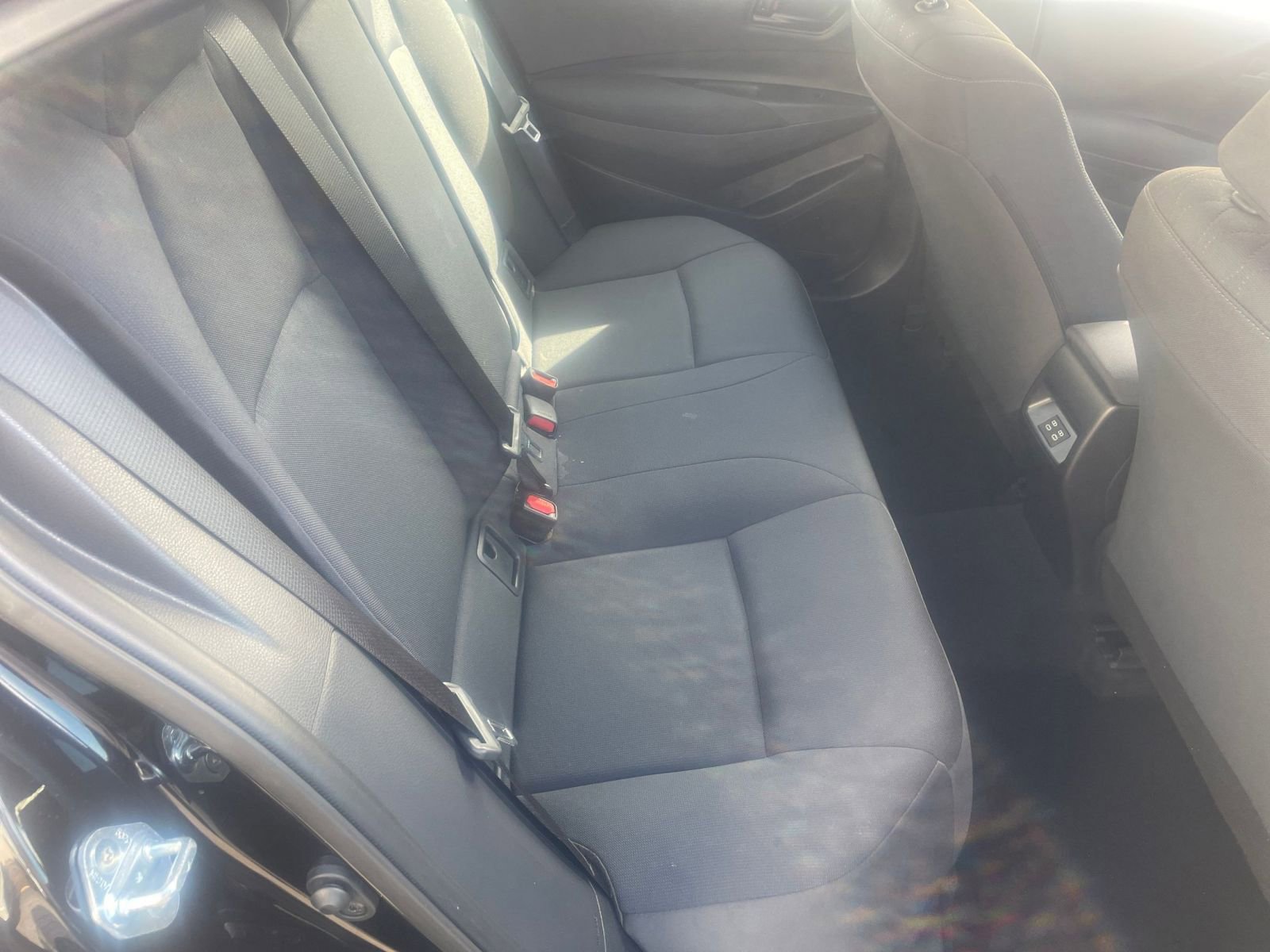 Used 2025 Toyota Corolla LE image 38