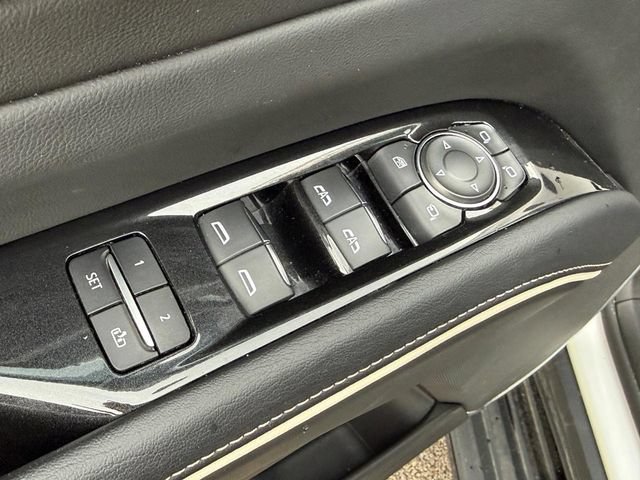 Used 2023 Cadillac Escalade Premium Luxury w/ LPO, Floor Liner Package AWD/4WD image 28