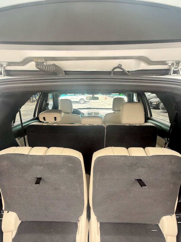 Used 2019 Ford Explorer Limited w/ Class III Trailer Tow Package FWD image 11