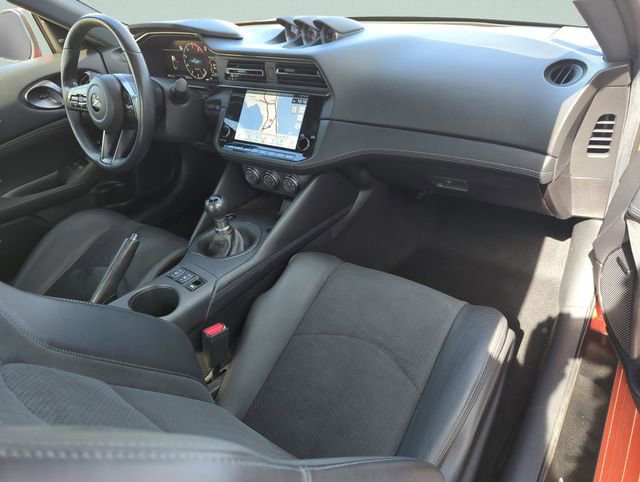 Used 2024 Nissan Z Performance w/ Heritage Edition image 18