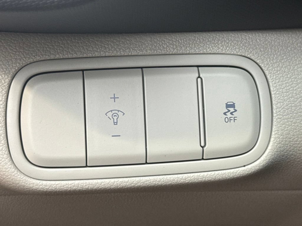 New 2026 Hyundai Venue SEL FWD image 23