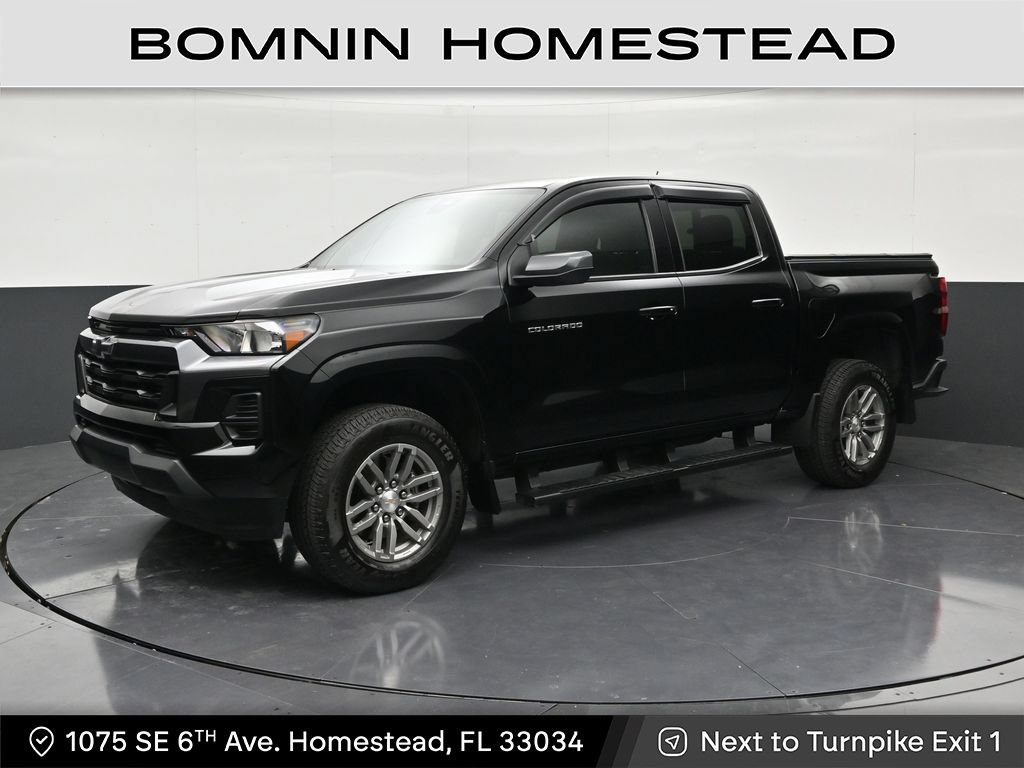 Used 2025 Chevrolet Colorado LT RWD image 1