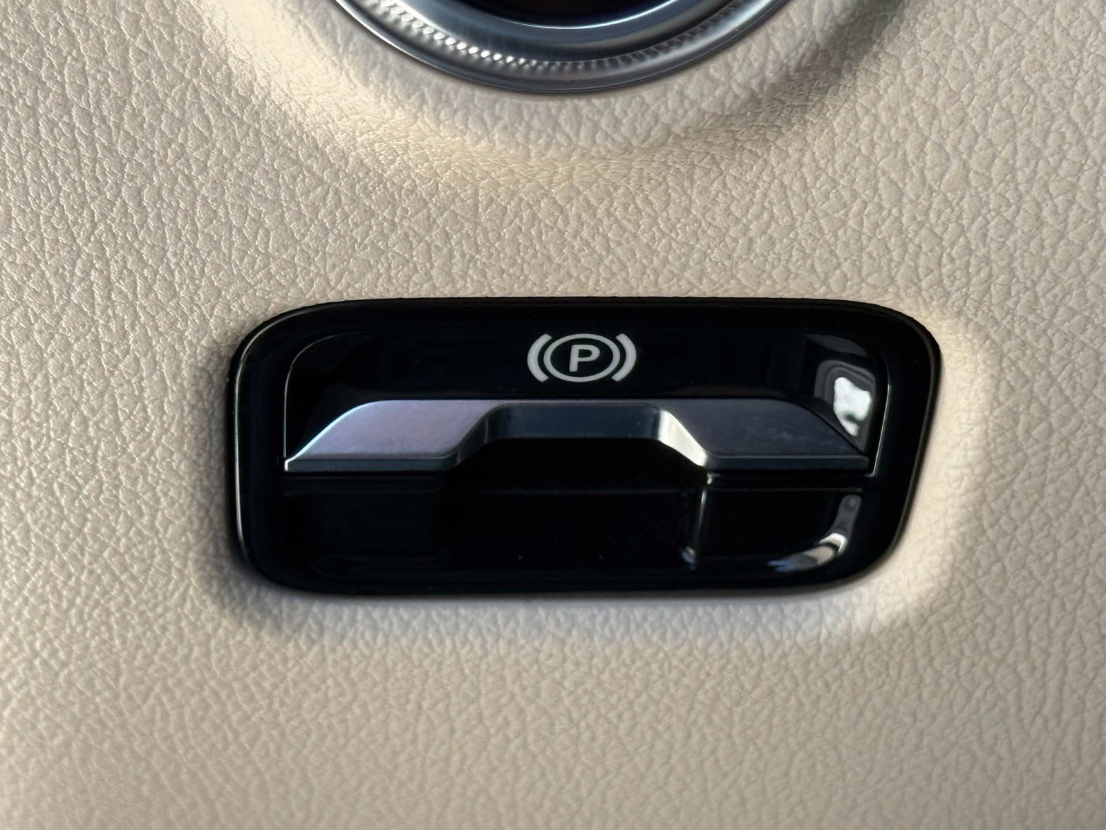 Used 2024 Mercedes-Benz C 300 Sedan image 30