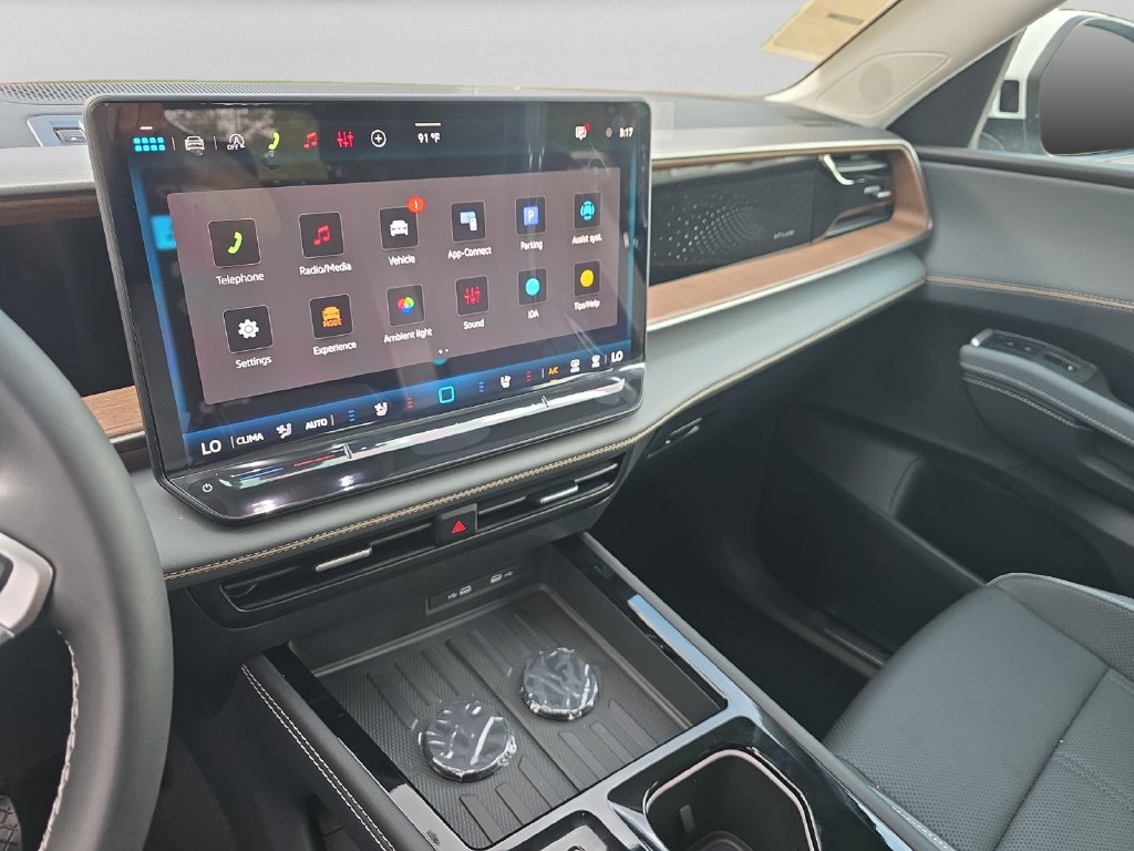 New 2027 Volkswagen Atlas SE FWD image 13