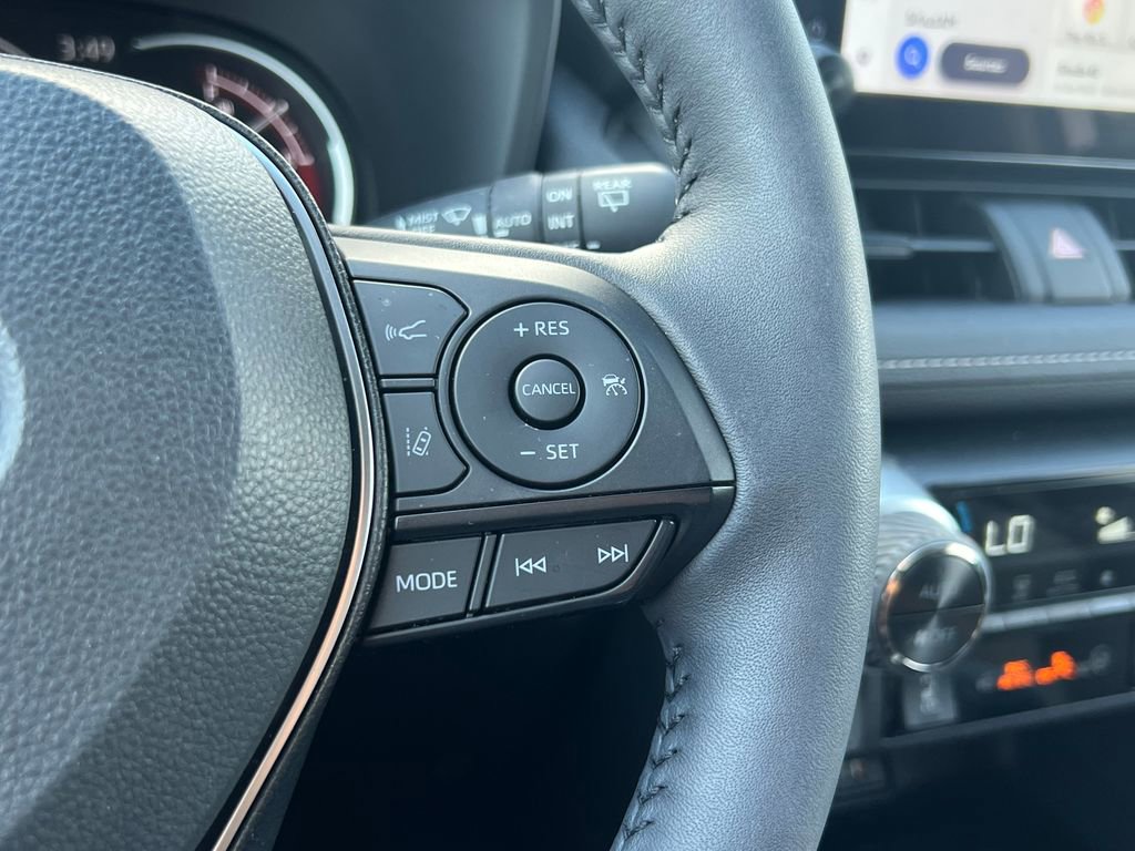 Used 2025 Toyota RAV4 XLE w/ Convenience Package image 24