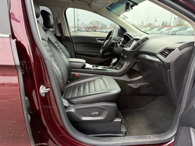 Used 2018 Ford Edge SEL w/ Equipment Group 201A FWD image 12