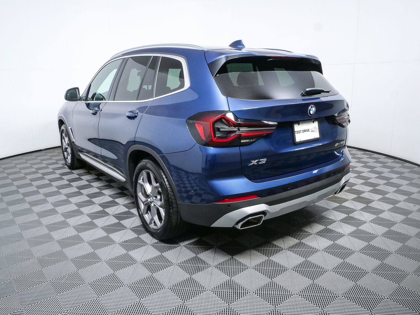 Used 2024 BMW X3 xDrive30i w/ Premium Package AWD/4WD image 28
