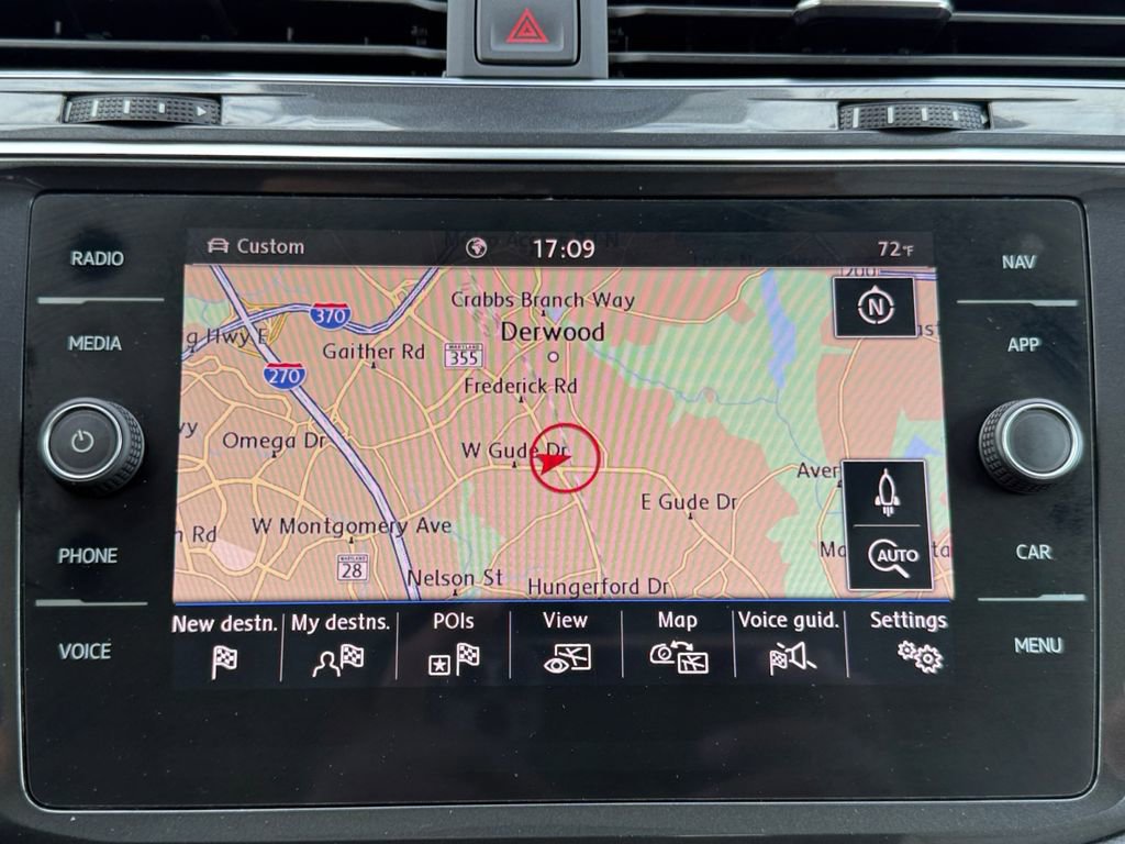 Used 2020 Volkswagen Tiguan SEL image 16