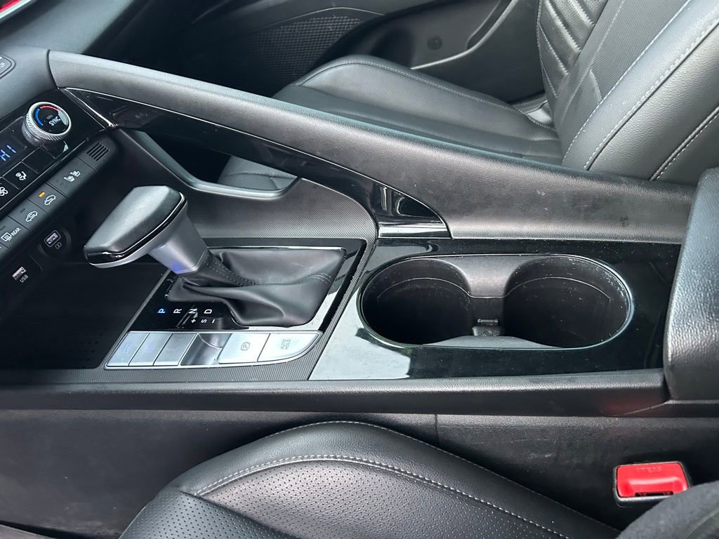 Used 2023 Hyundai Elantra Limited image 21