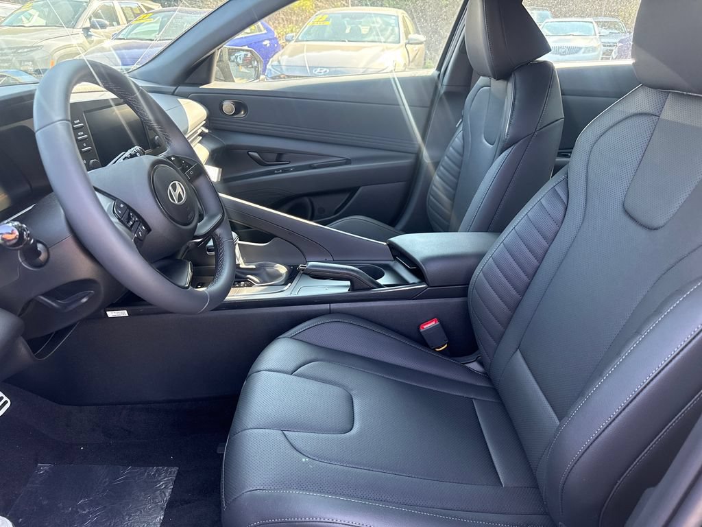 New 2026 Hyundai Elantra SEL Sport FWD image 30