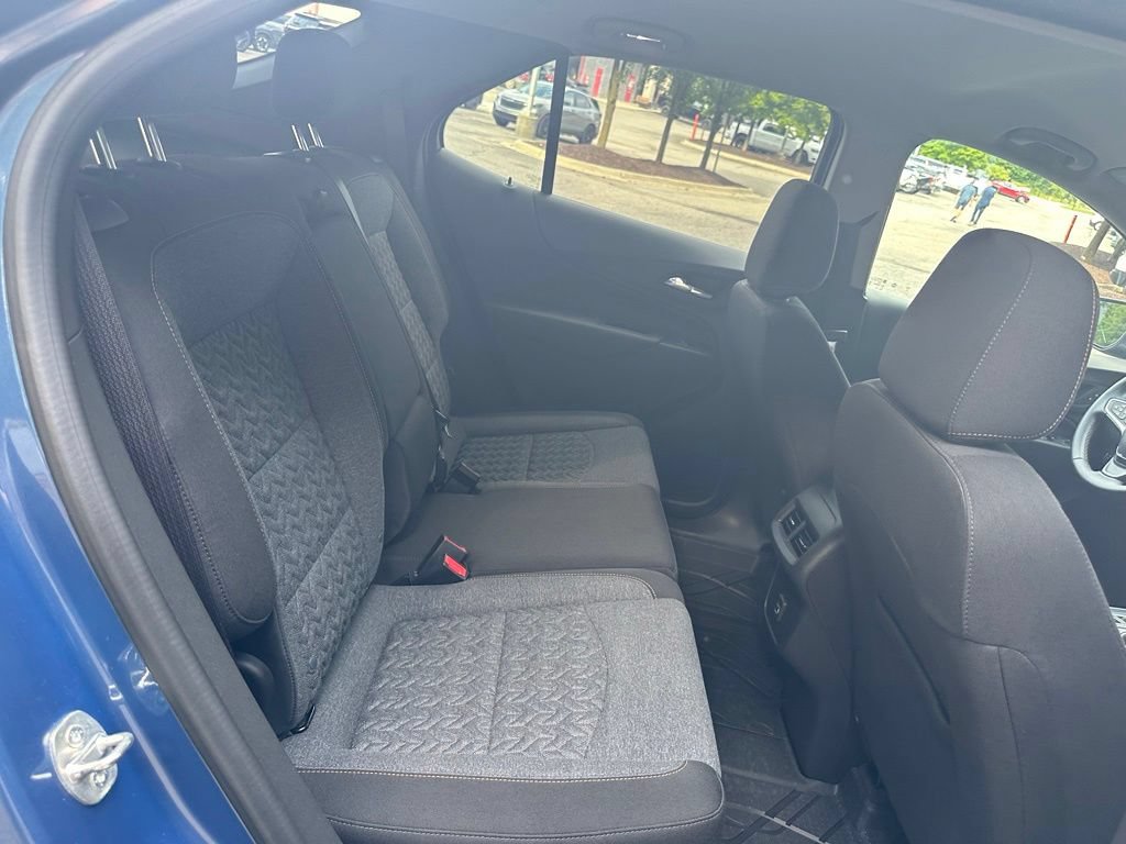 Used 2024 Chevrolet Equinox LT w/ LPO, Floor Liner Package FWD image 29